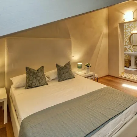 Relais Duomo * 彼得拉桑塔